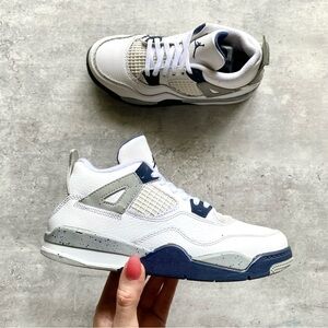 Air Jordan Preschool 4 Retro Midnight Navy GS Sneakers 2.5 Youth